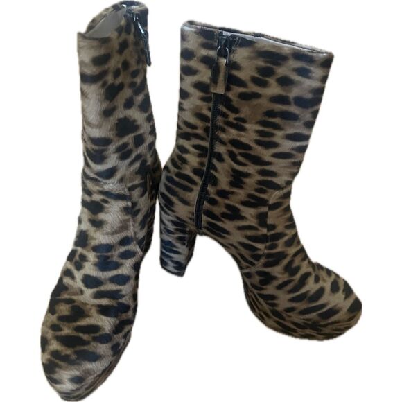 Stuart Weitzman Shoes - EUC Stuart Weitzman Leopard Print Ankle Boots Wens Size 6 M Made In Spain